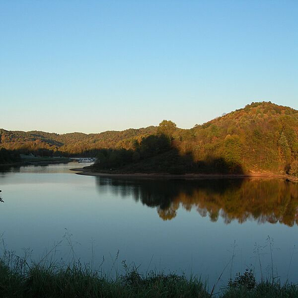 Stonewall Jackson Lake-square
