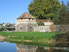 Tour bastionnée de Chamars - panoramio