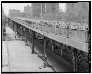 View looking west along west along west 155th street viaduct - Macombs Dam Bridge, Spanning Harlem River Between 155th Street Viaduct, Jerome Avenue, and East 162nd Street, Bronx HAER NY,31-NEYO,175-2