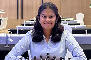 WGM Nandhidhaa PV with her 2022- Asian Women Chess Continental Championship trophy (cropped).jpg