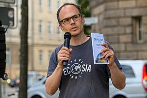 Wolfgang Oels, COO von Ecosia, spricht bei Klima after Work (52339003256)