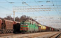 ВЛ80Т-1401, Украина, Полтавская область, станция Малая Перещепинская (Trainpix 211012).jpg