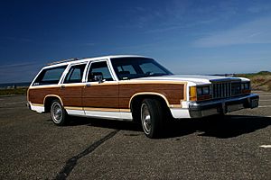 1987 country squire rightfront