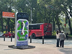2026 FIFA WC countdown clock Paseo de la Reforma