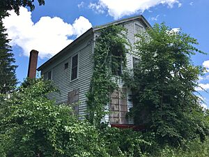 Abandoned House at Sunrise State Park, East Haddam, CT