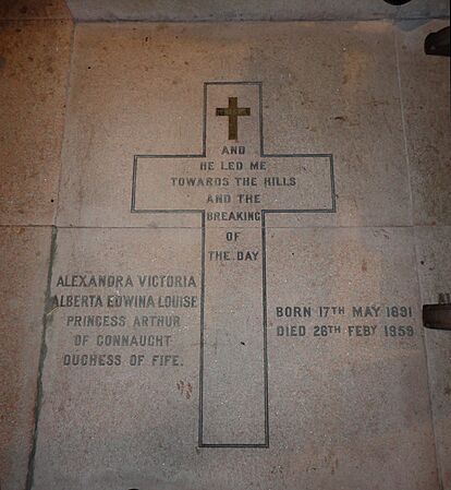 Braemar, Mar Lodge Estate, St Ninian's Chapel - floor slab 02