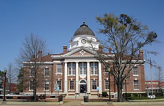 Candler County Courthouse.jpg