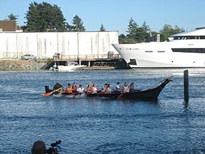 Canoe Arriving at Swinomish (2701311244)