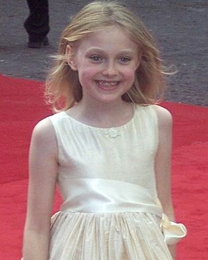 Dakota Fanning cropped