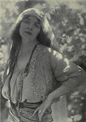 Edward Weston portrait 1916 07