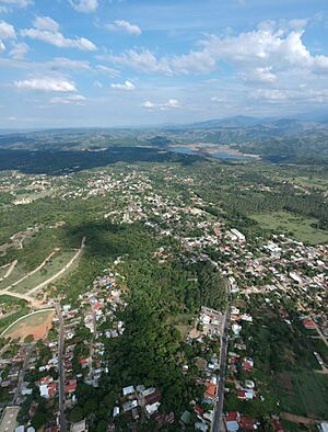 Foto panoramica de monción.jpg