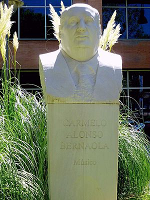 Leganés - Monumento a Carmelo Bernaola.JPG