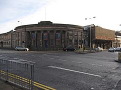 Liverpool Medical Institute and the 'everyman' 2009 - geograph.org.uk - 4208350