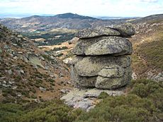 MOLE GRANITICA EN NAVACEPEDILLA DE CORNEJA