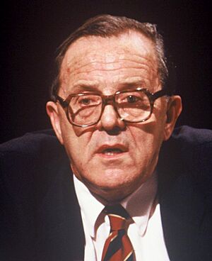 Merlyn Rees appearing on After Dark , 16 July 1988 - (cropped).jpg