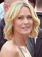 Robin Wright Cannes 2017 (cropped)