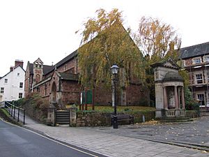 St Andrew's Church and the Queen Anne Statue, Minehead (3086652057).jpg