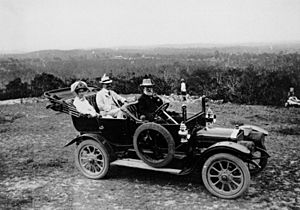 StateLibQld 1 105616 Talbot motor car parked at Whites Hill, Brisbane, 1911