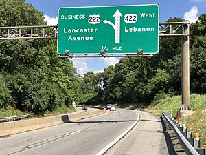 2022-08-24 11 42 31 View west along U.S. Route 422 (West Shore Bypass) just east of the exit for U.S. Route 222 Business in Reading, Berks County, Pennsylvania