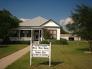 Buck West House in George West, TX IMG 0973