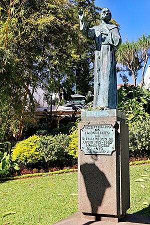 Funchal, Jardim Municipal do Funchal - São Francisco de Assis by Jaime Santos