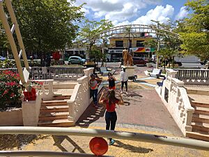  Mercedes de la Rocha Plaza