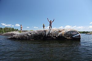Lake Nipissings "whale" (5924294037)
