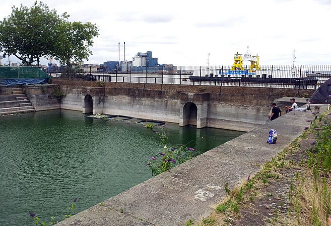 London, disused Dock No 3 at Woolwich Dockyard 02