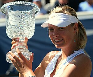 Maria Sharapova 2008 B&L Championship trophy (cropped)