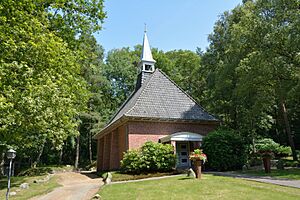 Mehlbek Friedhofskapelle NIK 0968