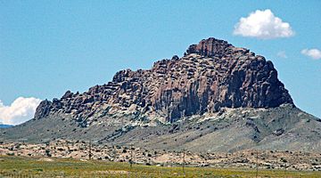 Mitten Rock (Navajo Volcanic Field, northwestern New Mexico, USA).jpg