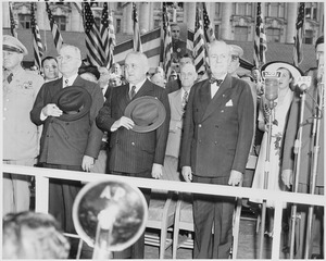 Photograph of President Truman and Brazilian President Eurico Dutra, standing at attention during ceremonies... - NARA - 200128