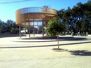 Plaza centro Colina.jpg