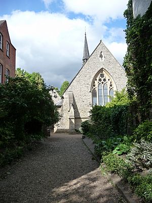 Rosslyn Hill Chapel, London NW3 - geograph.org.uk - 1670218