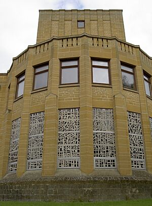 Stained glass of the West End (geograph 3684841)