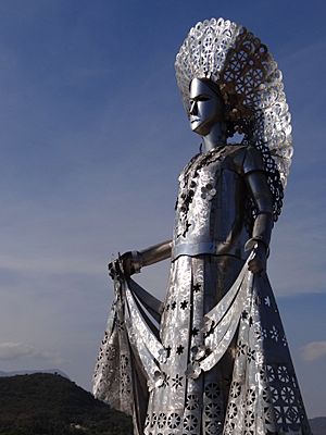 Statue of La Tehuana - Zapotec Woman - By Miguel Hernández Urbán