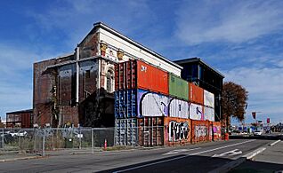 The container wall. (46943835875)