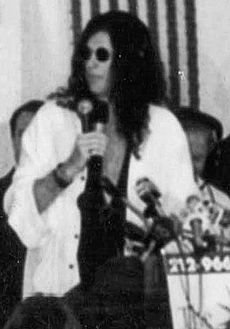 "Howard Stern Libertarian Party" (8912489145) (cropped)