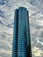 45-45 Center Boulevard, Long Island City, New York, USA - Tower against cloudy skyline.jpg
