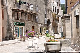 Entrance to the old town of Annot