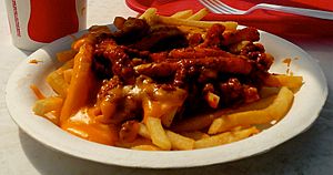 Chili Cheese fries (cropped)
