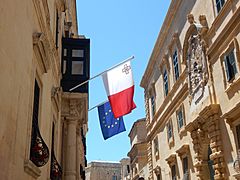 Drapeaux UE et Malte - La Valette