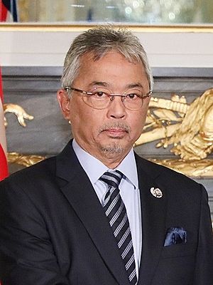 King Abdullah of Pahang (cropped 3to4 portrait).jpg