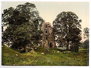 Kirkoswald Castle, near Lazonby, Lake District, England (LOC)