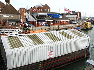 Poole floating boathouse.jpg