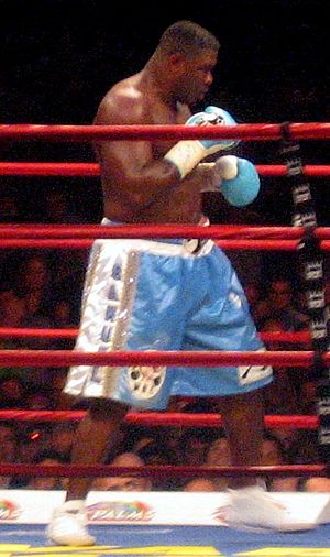 Samuel Peter (while boxing vs. Jameel McCline, 2007).jpg