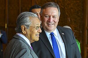 Secretary Pompeo and Malaysian Prime Minister Mahathir Mohamad (43814325601)