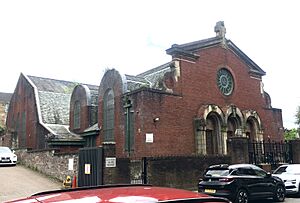 St Anne’s Church, Dennistoun, Glasgow.jpg