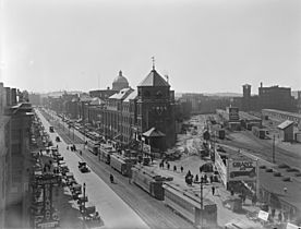 Streetcars and Mechanics Hall, March 1920