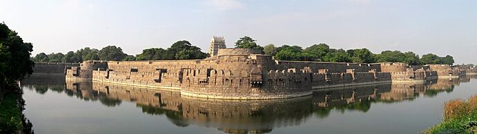 Vellore Fort and Jalakandeswarar temple (12)